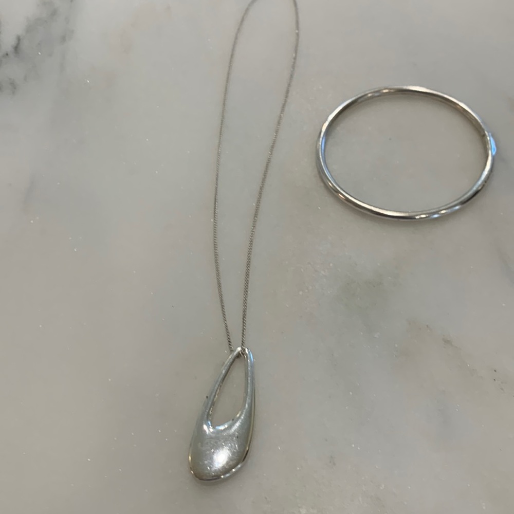 NRT  for Avon‎ silver tone necklace and unbranded bangle